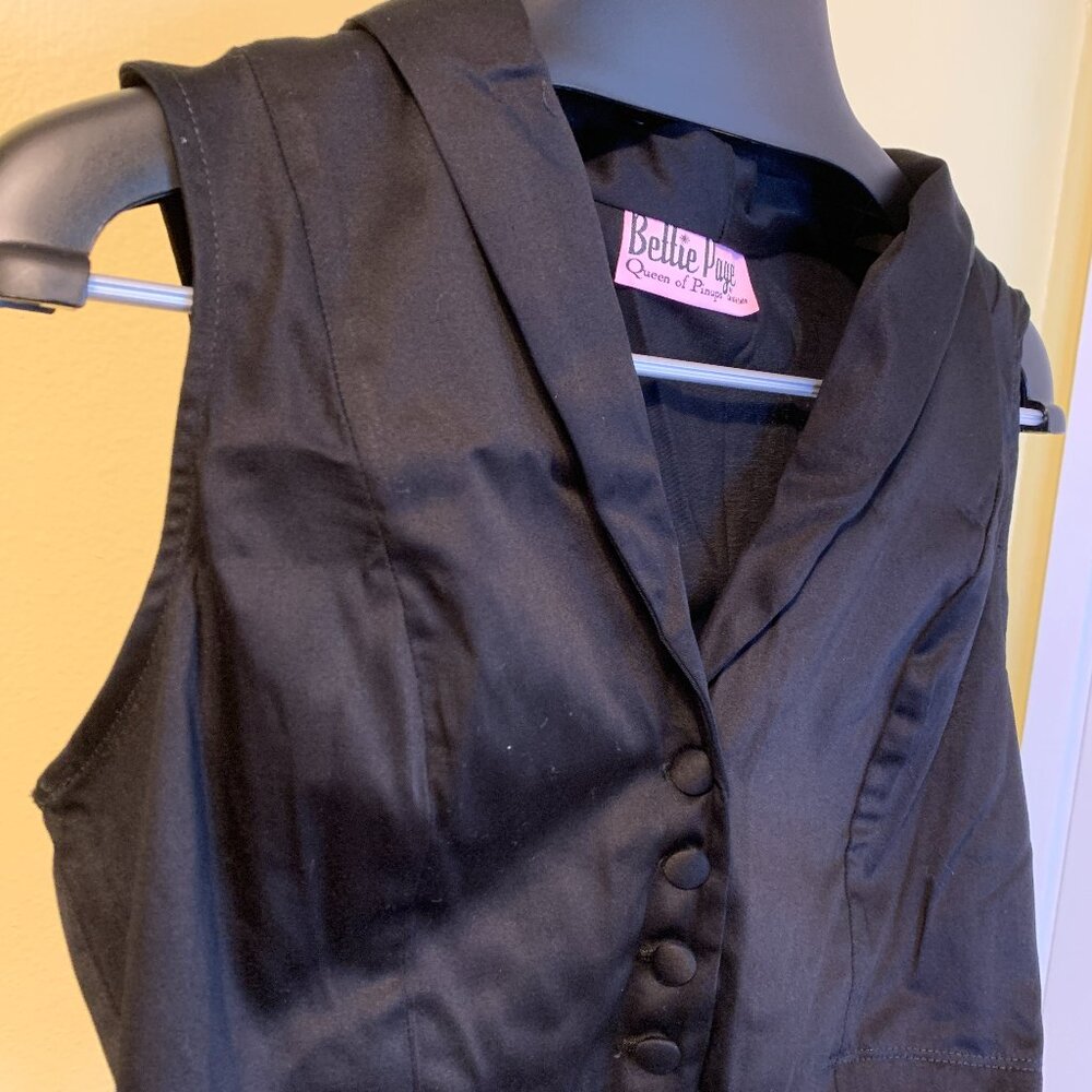 Bettie Page Black Tucson Sleeveless Collared Crop Vest Top Size X-Large NWT - Picture 5 of 6